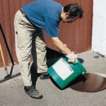 Asphaltversiegelung in wenigen Schritten: stradalan ausgiessen Asphaltversiegelung in wenigen Schritten: stradalan ausgiessen